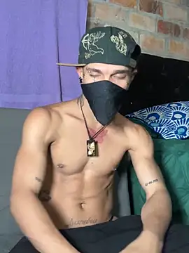 Snapshot of CRAZY-BOY99 chatting on June 21, 2026, 3:34 am CRAZY-BOY99 online show from June 21, 2026, 3:34 am