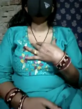 Snapshot of Sexyradha_ chatting on April 19, 2026, 5:36 pm Sexyradha online show from April 19, 2026, 5:36 pm