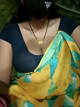 Snapshot of Sexyradha_ chatting on April 20, 2026, 10:11 pm Sexyradha online show from April 20, 2026, 10:11 pm