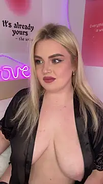 Snapshot of April_Vancee chatting on May 17, 2026, 12:27 pm April Vancee online show from May 17, 2026, 12:27 pm