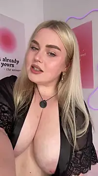 Snapshot of April_Vancee chatting on May 5, 2026, 2:09 pm April Vancee online show from May 5, 2026, 2:09 pm