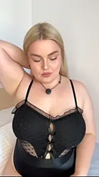 April Vancee online show from April 18, 2026, 11:01 am