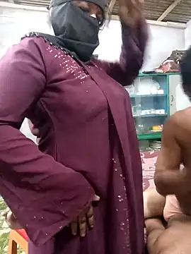 Pakhi Couple 69 online show from September 10, 2025, 5:23 pm