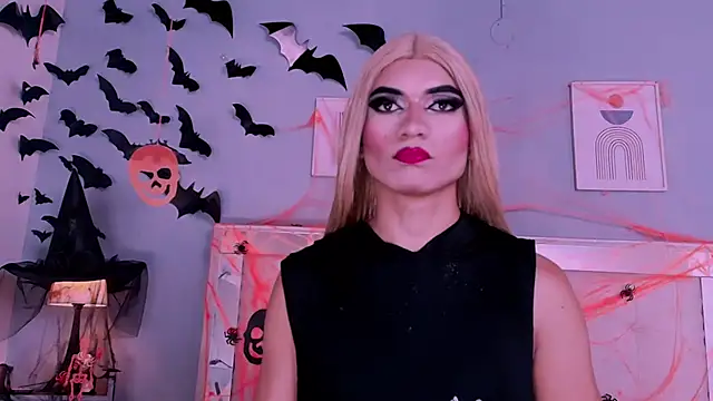 Snapshot of Emily_Castillo_1 chatting on November 2, 2025, 5:23 am Emily Castillo 1 online show from November 2, 2025, 5:23 am