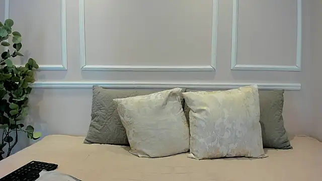 Lucy Canel online show from January 7, 2026, 7:19 pm