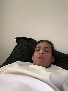 jorgeluis20309 online show from February 8, 2026, 6:22 am