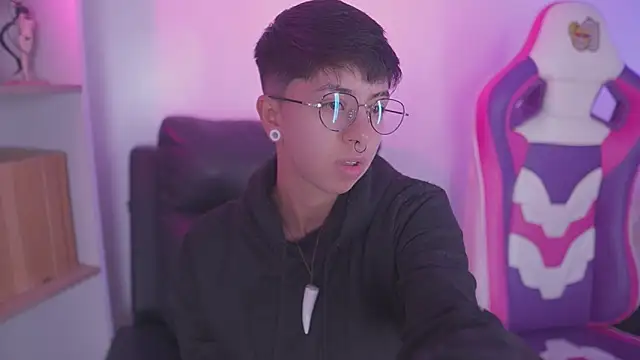 tommy blue online show from October 10, 2025, 8:31 pm