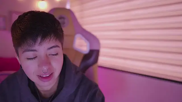 tommy blue online show from March 27, 2026, 1:23 pm