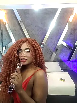 CandyMartinez  online show from September 23, 2025, 8:05 pm