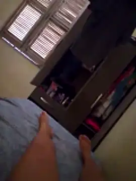 Snapshot of viviksmel chatting on October 24, 2025, 9:08 am viviksmel online show from October 24, 2025, 9:08 am