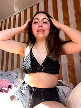 floooohv online show from October 15, 2025, 6:49 pm