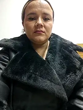 mandy-moore online show from April 19, 2026, 4:13 am