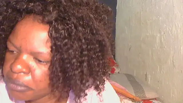 ebony rose11 online show from November 16, 2025, 11:30 pm