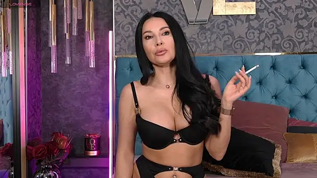 Vanessao1 online show from April 7, 2026, 7:21 am