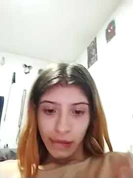 Snapshot of KratosAfroditacs chatting on October 1, 2025, 1:11 am KratosAfroditacs online show from October 1, 2025, 1:11 am