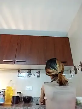 Snapshot of KratosAfroditacs chatting on October 11, 2025, 2:01 am KratosAfroditacs online show from October 11, 2025, 2:01 am