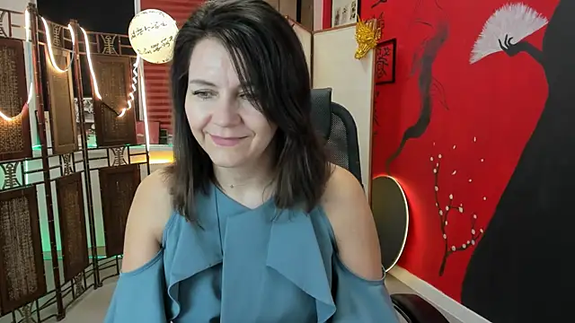 NicoleHitman online show from March 14, 2025, 5:16 am