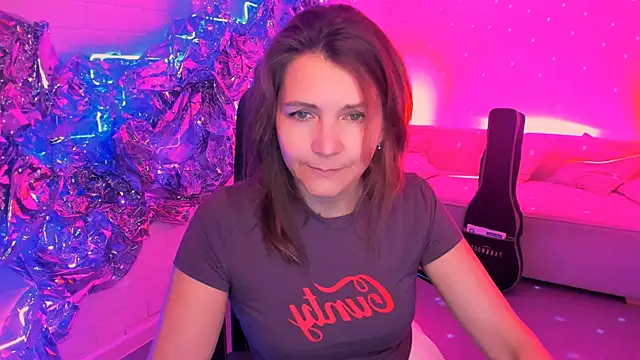 NicoleHitman online show from December 3, 2025, 9:20 am