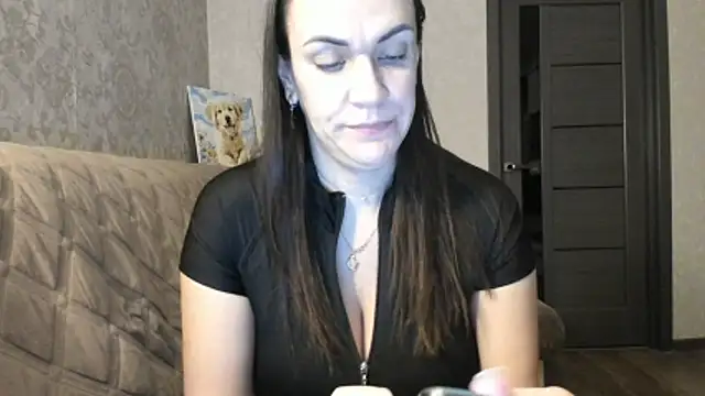 Snapshot of Miss_Vici chatting on February 9, 2026, 8:18 pm Miss Vici online show from February 9, 2026, 8:18 pm