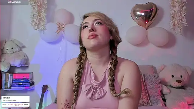 Snapshot of julieta_cooper20 chatting on February 20, 2026, 3:58 am julieta cooper20 online show from February 20, 2026, 3:58 am