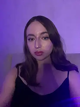 Snapshot of AlisaQSky chatting on October 11, 2025, 3:13 pm AlisaQSky online show from October 11, 2025, 3:13 pm