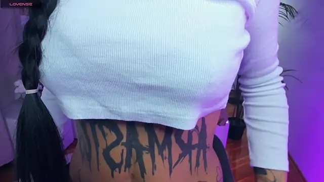 CharimgSabrina online show from January 12, 2026, 6:09 am