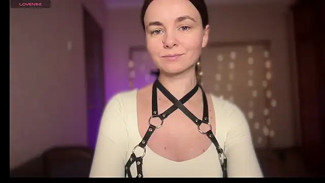 Snapshot of lanaloulou chatting on September 28, 2025, 2:07 am lanaloulou online show from September 28, 2025, 2:07 am