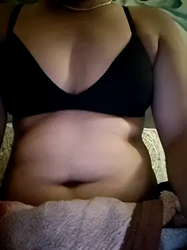 Snapshot of horniestboi chatting on December 2, 2025, 7:04 pm horniestboi online show from December 2, 2025, 7:04 pm