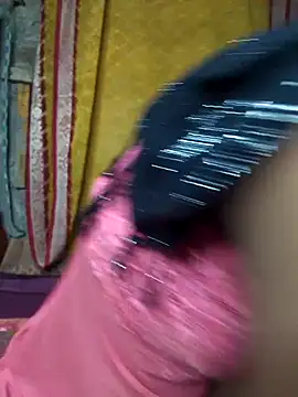 Cutesoma01 online show from October 28, 2025, 4:39 pm