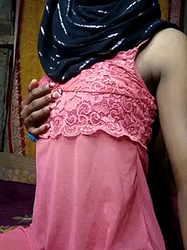 Cutesoma01 online show from September 12, 2025, 5:13 pm