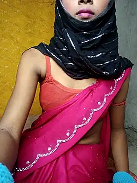 Cutesoma01 online show from October 18, 2025, 4:09 pm