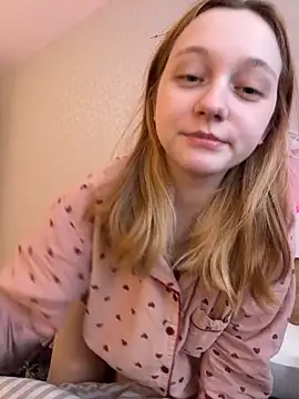 Bonechka online show from April 17, 2026, 7:44 am