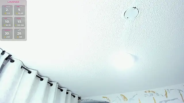 Cristal Velle online show from December 14, 2025, 12:22 pm