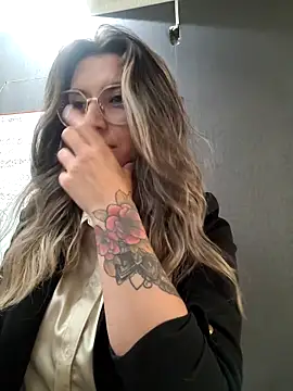 Snapshot of Isabella_Varella chatting on March 10, 2025, 4:35 pm Isabella Varella online show from March 10, 2025, 4:35 pm