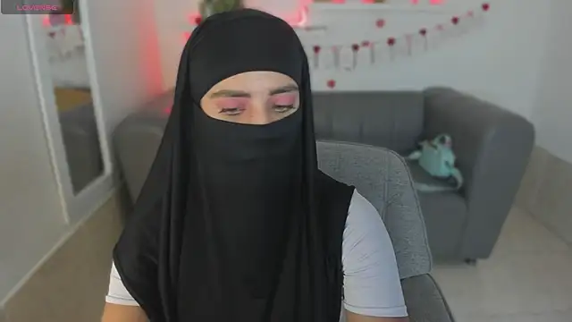 Snapshot of salma_arabicc chatting on September 25, 2025, 4:18 am salma arabicc online show from September 25, 2025, 4:18 am