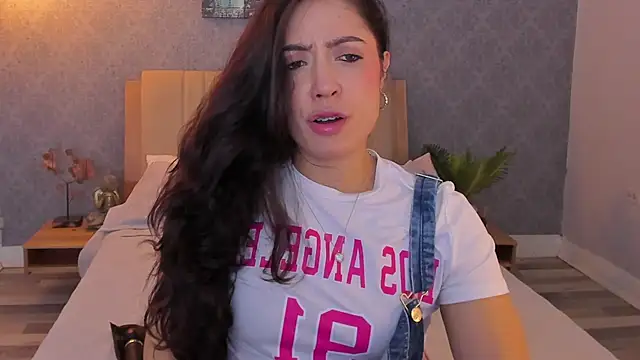 isabella winkler online show from March 20, 2025, 8:19 pm