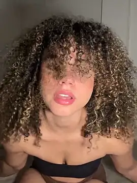 KittyTwerk 2 online show from November 18, 2025, 9:18 pm