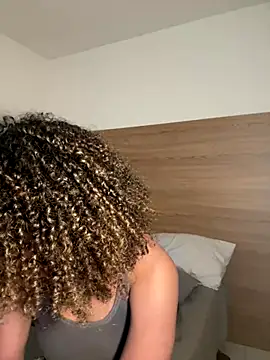 KittyTwerk 2 online show from October 9, 2025, 5:24 pm