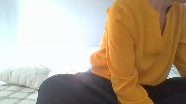 Snapshot of Valentinette chatting on November 9, 2025, 1:26 pm Valentinette online show from November 9, 2025, 1:26 pm