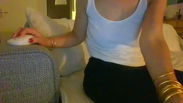 Snapshot of Valentinette chatting on November 3, 2025, 6:07 am Valentinette online show from November 3, 2025, 6:07 am