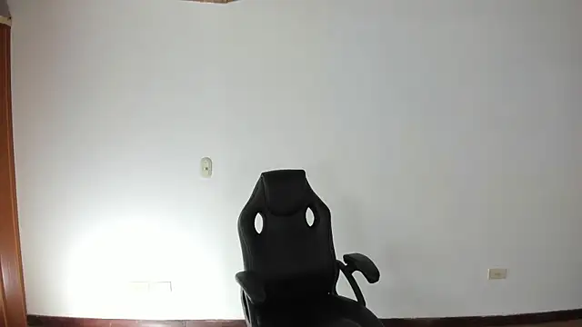 Lyliboom online show from March 18, 2025, 8:59 pm