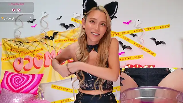 -LOCOMOCO- online show from October 31, 2025, 10:23 am