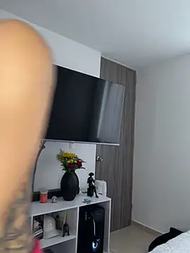 ErosKhaos online show from April 13, 2026, 6:01 pm