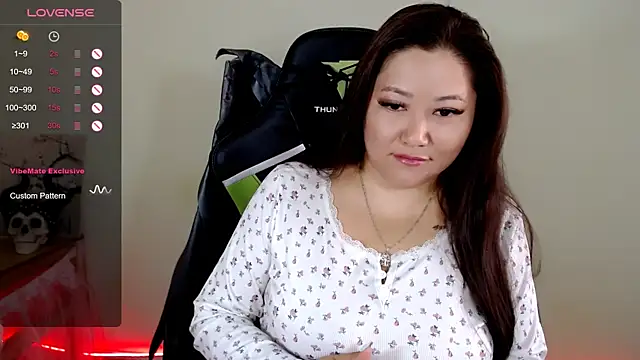 Snapshot of LisaAsianFlower chatting on July 9, 2026, 2:56 am LisaAsianFlower online show from July 9, 2026, 2:56 am