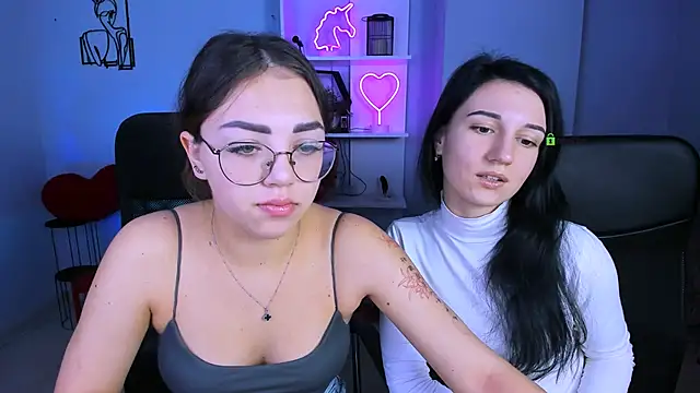 kiki swan online show from November 13, 2025, 7:45 am