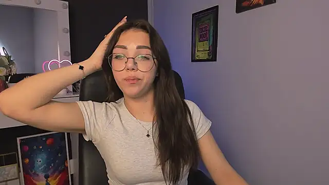 kiki swan online show from March 16, 2025, 5:17 pm