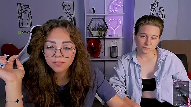 kiki swan online show from September 11, 2025, 9:42 am