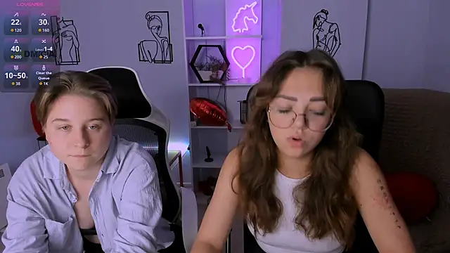 kiki swan online show from October 10, 2025, 10:16 am