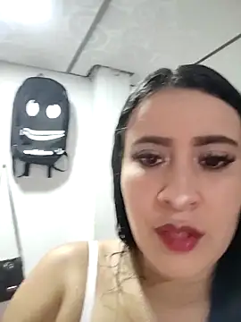 Snapshot of mialorents chatting on September 10, 2025, 5:56 pm mialorents online show from September 10, 2025, 5:56 pm