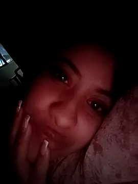 Snapshot of mialorents chatting on November 20, 2025, 2:51 pm mialorents online show from November 20, 2025, 2:51 pm